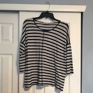 Jones New York slouched 3/4 sleeve shirt size M